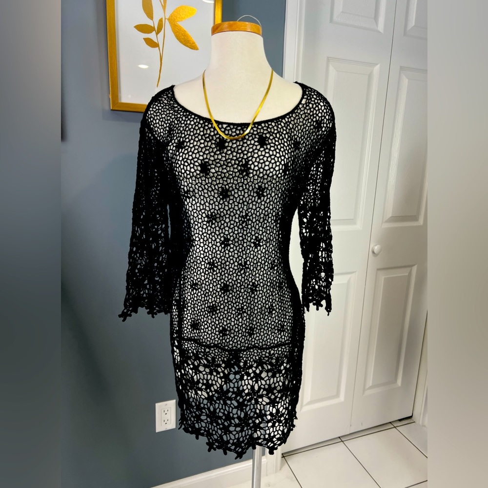 J Valdy swim cover up ivory black crochet size M New with tag